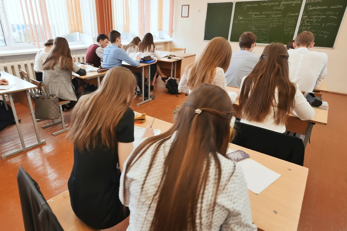 «Братство народов» и телесные наказания: пять неоднозначных инициатив в школьном образовании - слайд 